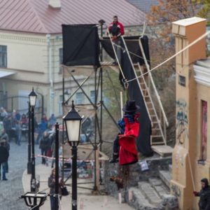 Тролей на Хелловін (м. Київ, Андріївський узвіз) Тролей на Хелловін (м. Київ, Андріївський узвіз)