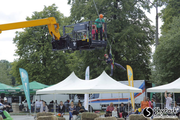 The zip line on Techno Rodeo (Kiev, Ekspotsentr Ukrainy)
